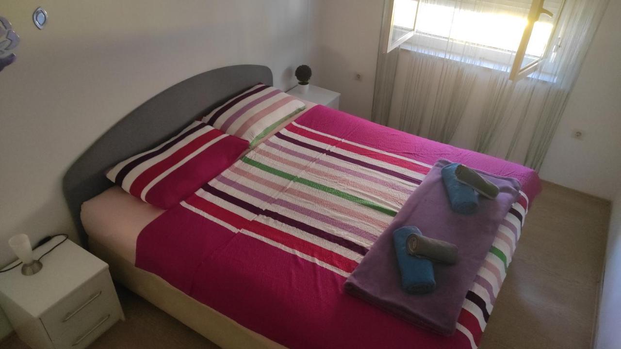 Apartmani Maslina จูเลียนา ภายนอก รูปภาพ